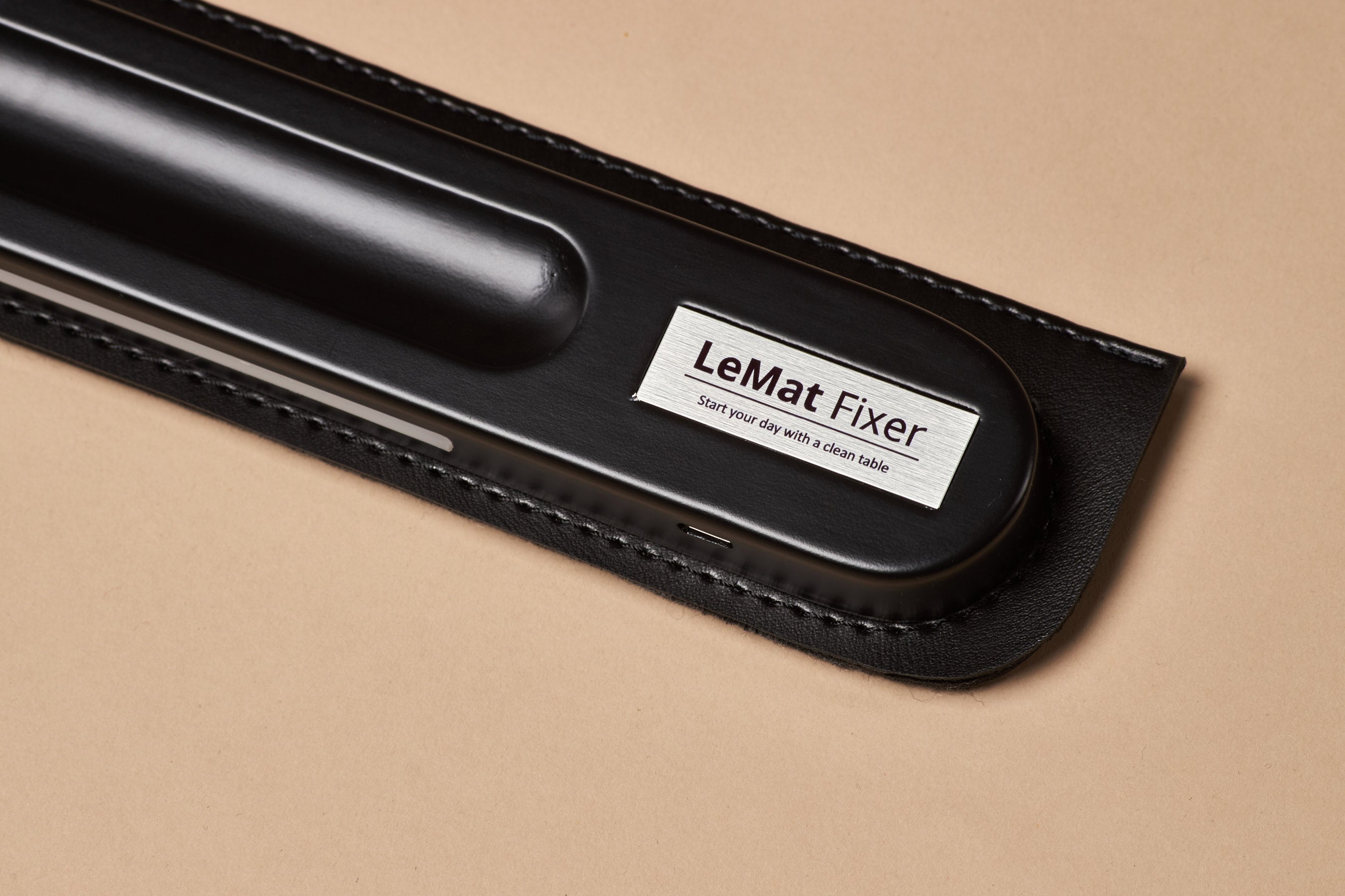 LeMat Magnetic Fixer Mini for any Desk Mat FAST CHARGER | LIGHTING (Black)
